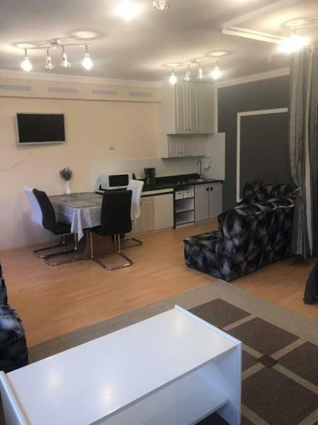 Respect Apartament Héviz Zewnętrze zdjęcie
